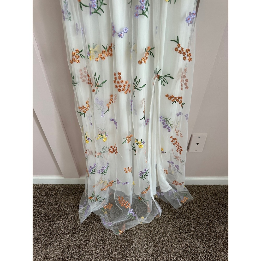 NWT Maternity Baltic Born Marseille White Floral Embroidered Maxi Dress - Picture 6 of 8